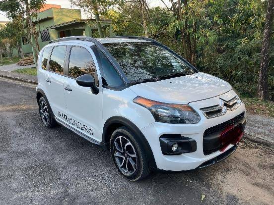 CITROËN C3 1.6 EXCLUSIVE 16V FLEX 4P AUTOMÁTICO CITROËN C3 1.6 EXCLUSIVE 16V FLEX 4P AUTOMÁTICO
